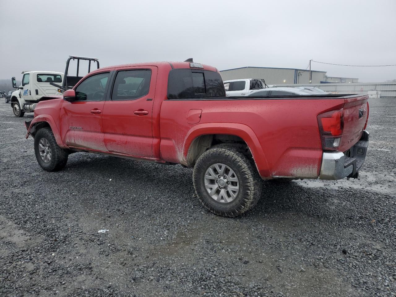 2019 TOYOTA TACOMA DOU - Фото 2