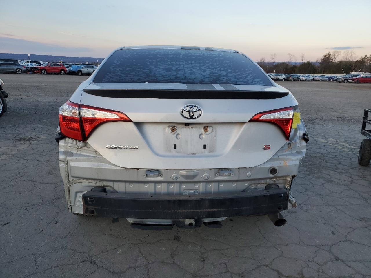 2015 TOYOTA COROLLA L - Фото 6