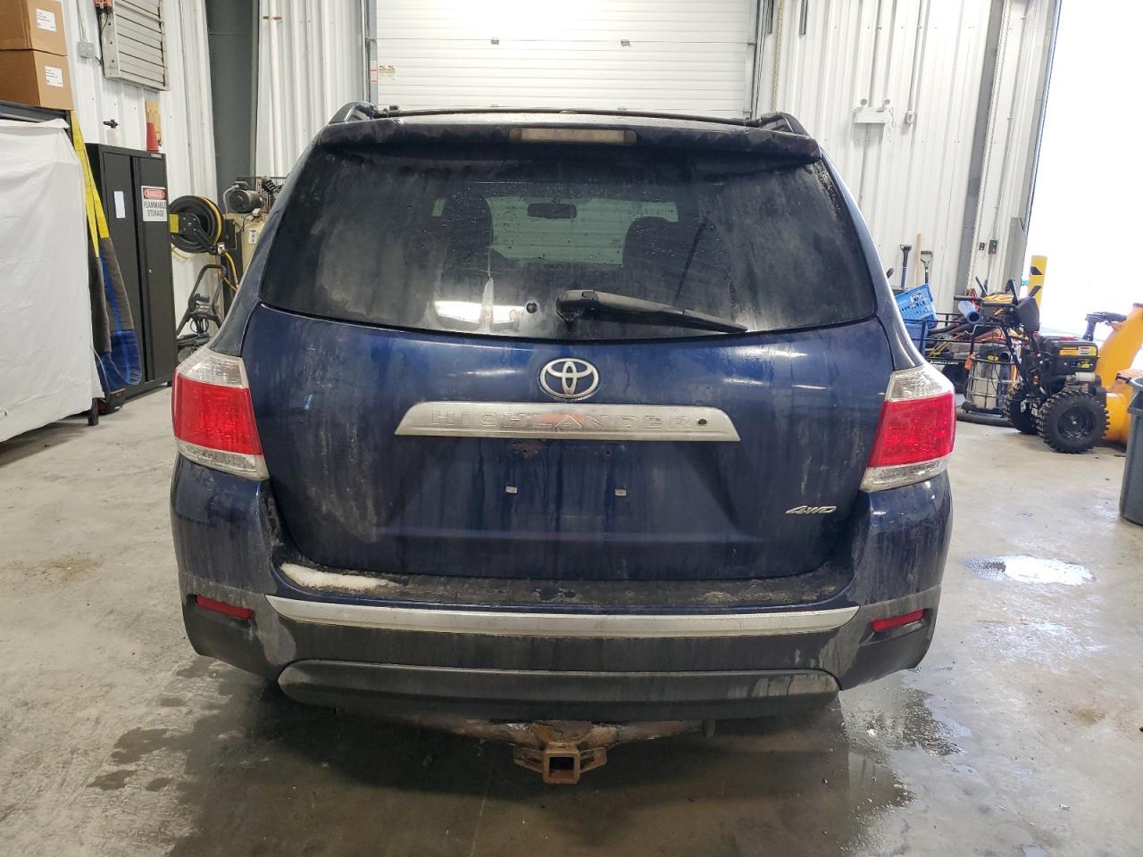 2012 TOYOTA HIGHLANDER - Image 6