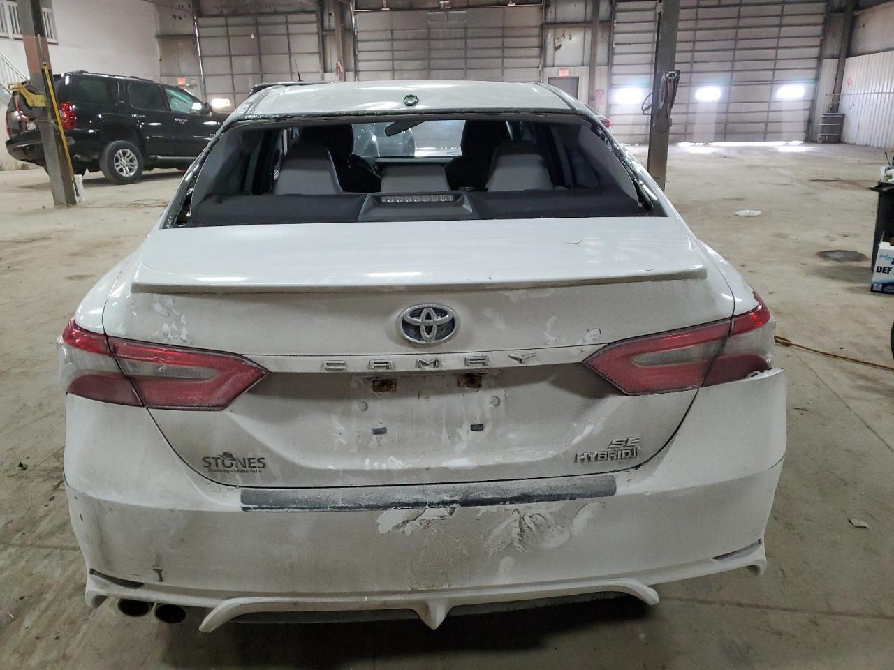 2020 TOYOTA CAMRY SE - Фото 6