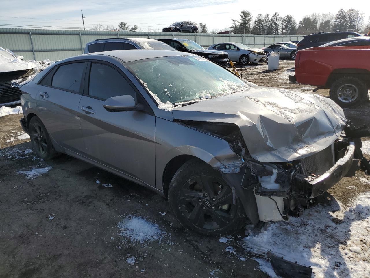 2023 HYUNDAI ELANTRA SE - Фото 4