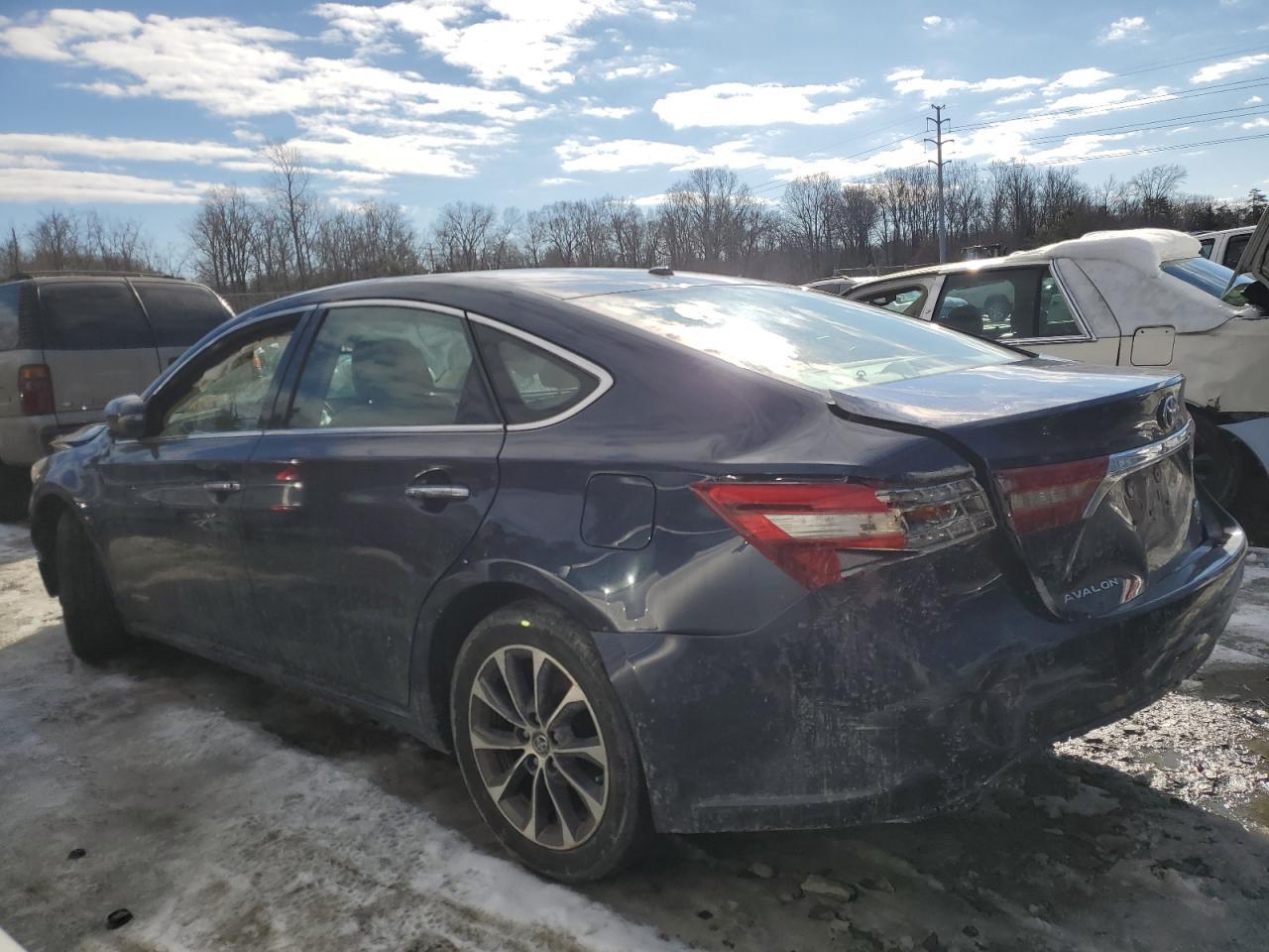 2016 TOYOTA AVALON HYB - Image 2