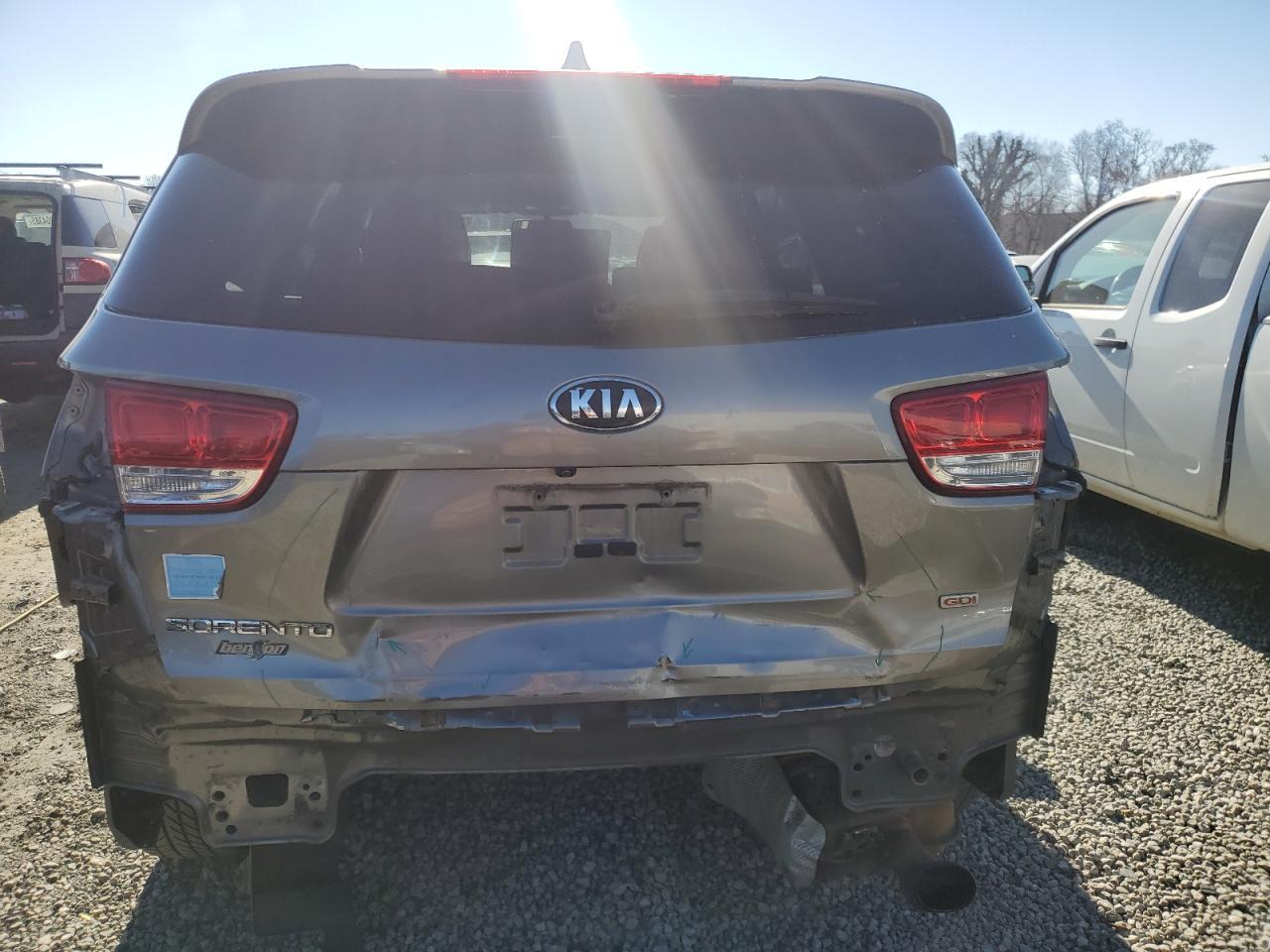 2016 KIA SORENTO LX - Image 6