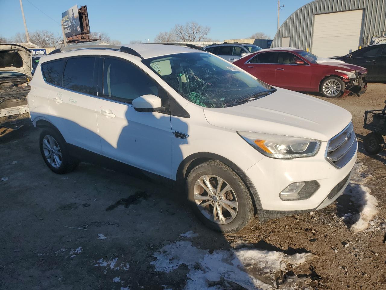 2017 FORD ESCAPE SE - Фото 4