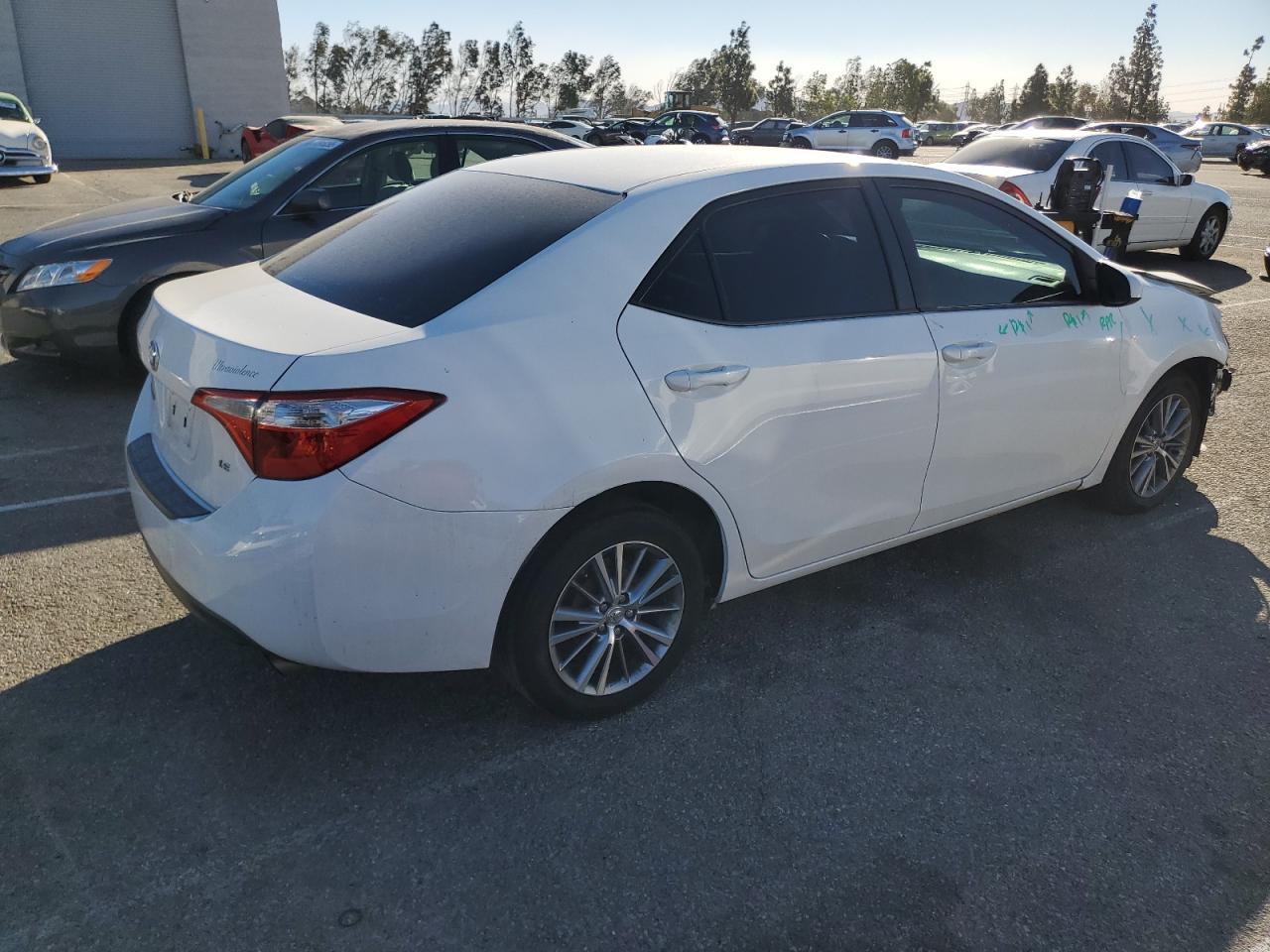2014 TOYOTA COROLLA L - Фото 3