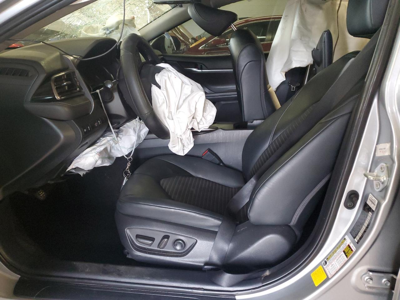 2021 TOYOTA CAMRY SE - Фото 7