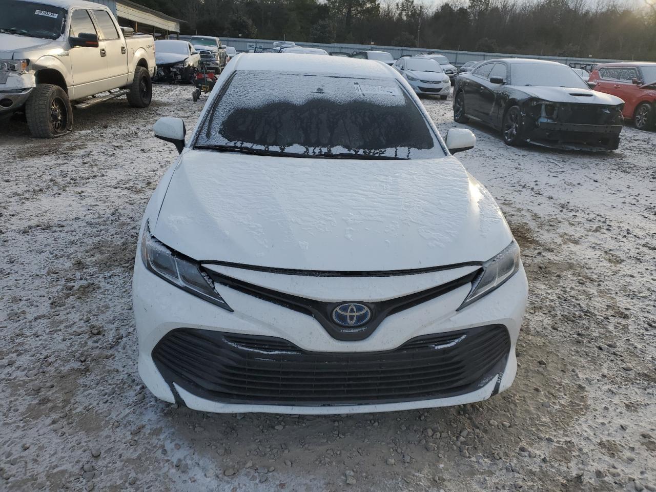 2020 TOYOTA CAMRY LE - Фото 5