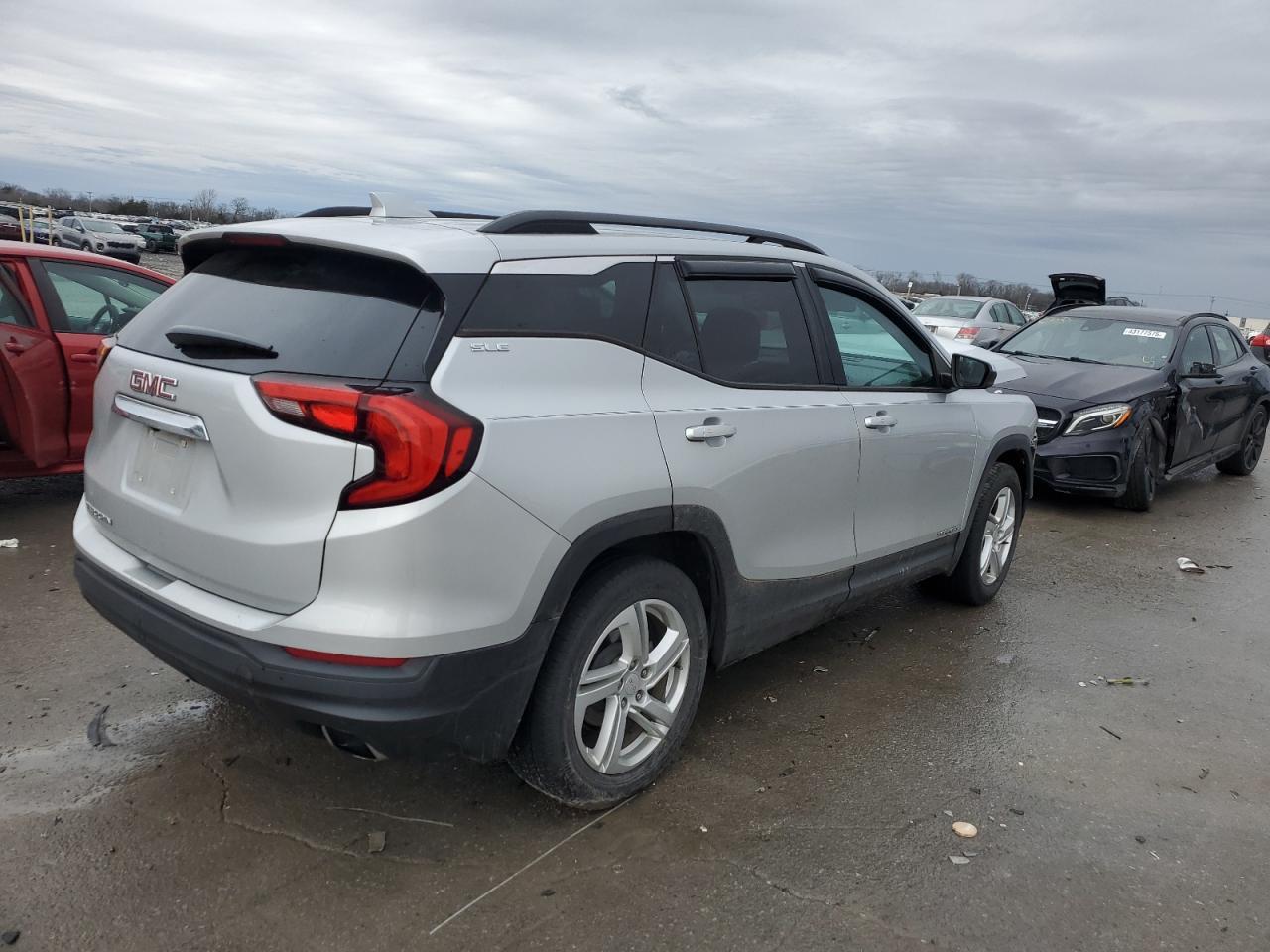 2018 GMC TERRAIN SL - Фото 3