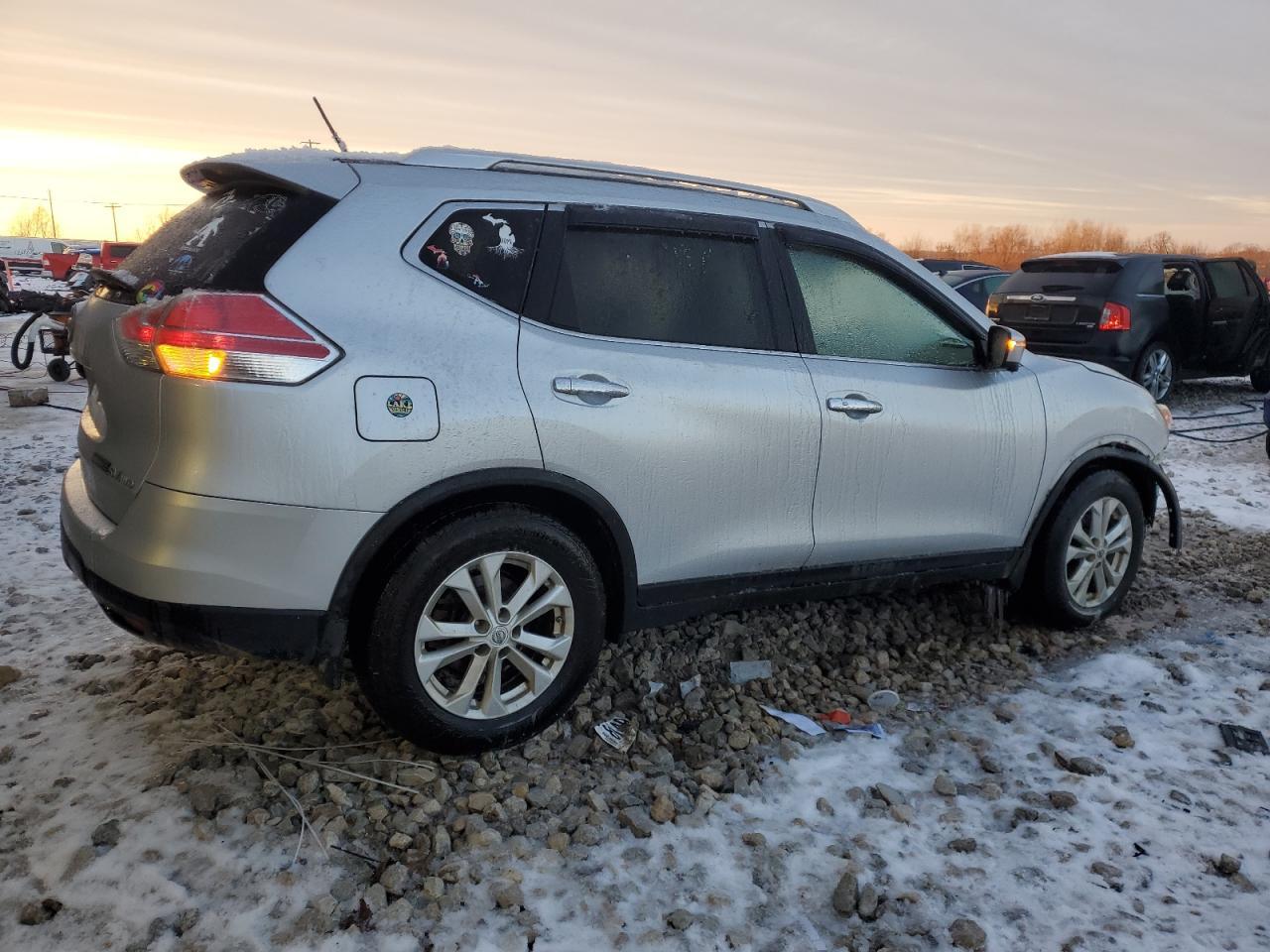 2015 NISSAN ROGUE S - Image 3