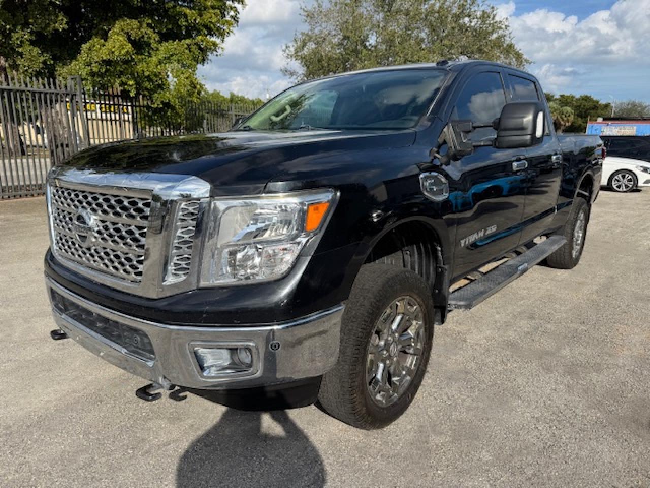 2017 NISSAN TITAN XD S