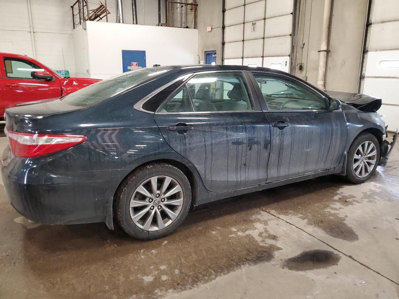 2016 TOYOTA CAMRY LE - Фото 3