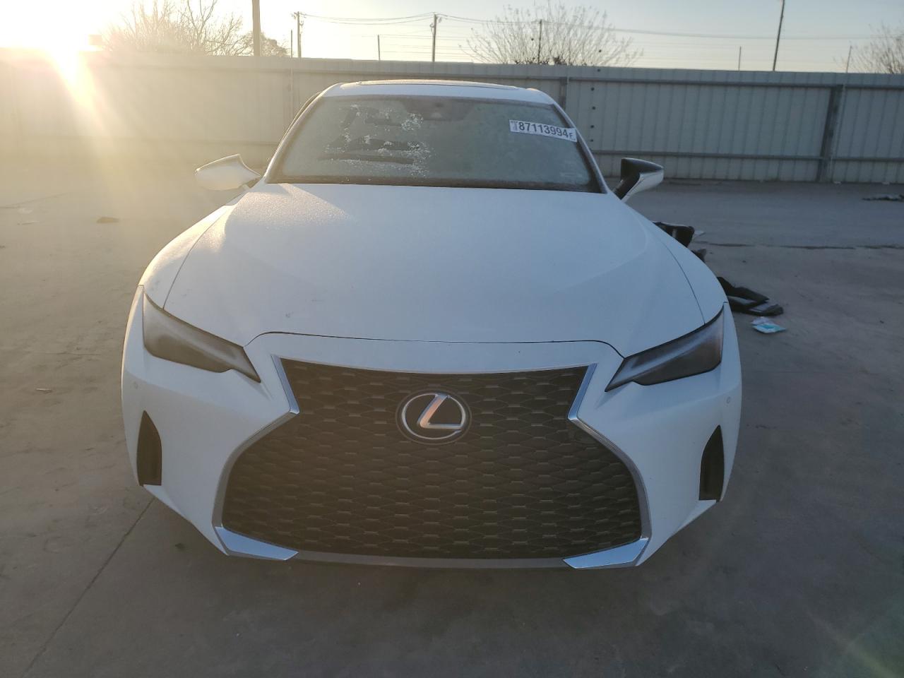 2022 LEXUS IS 300 - Image 5