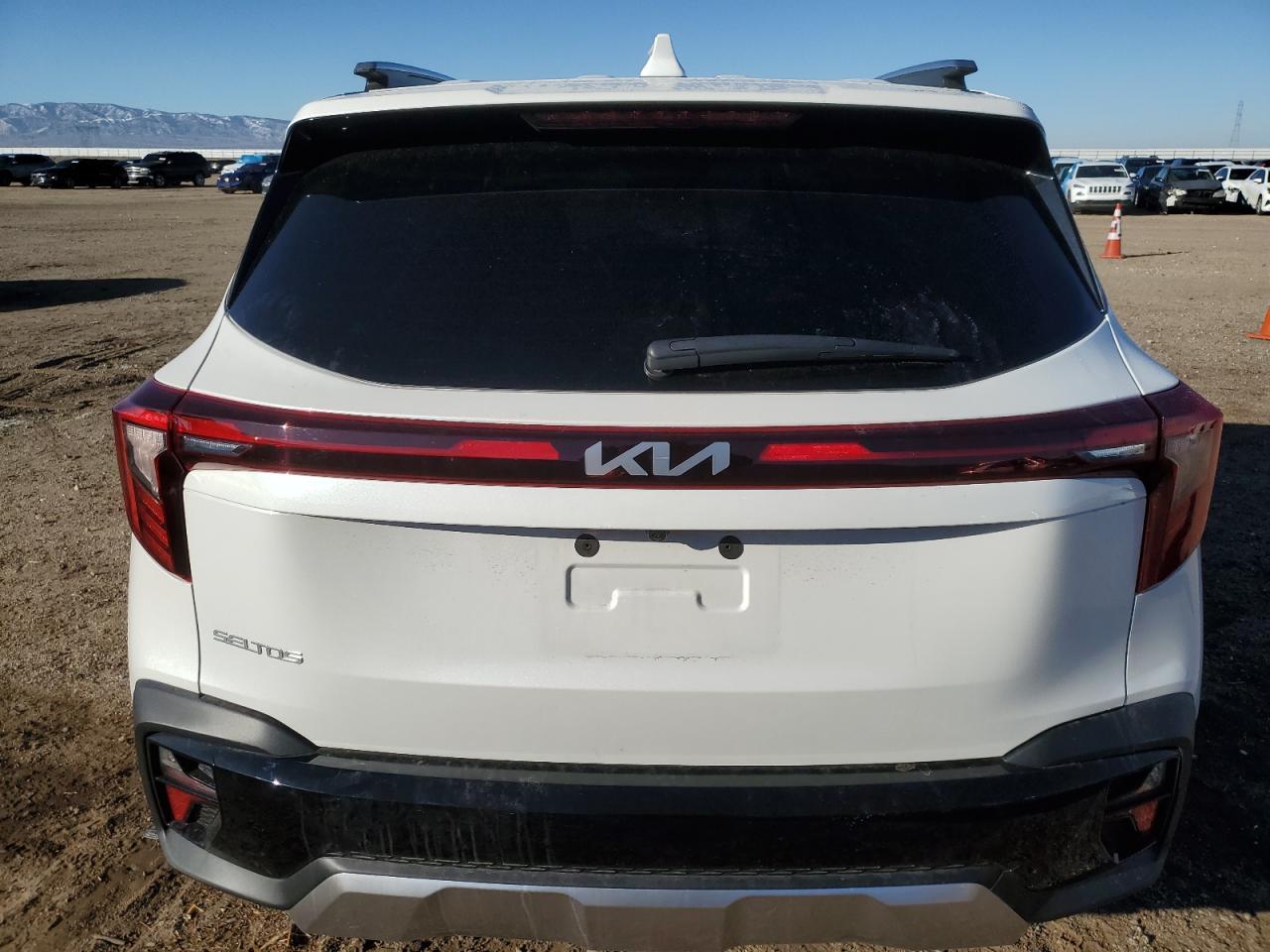 2024 KIA SELTOS EX - Image 6