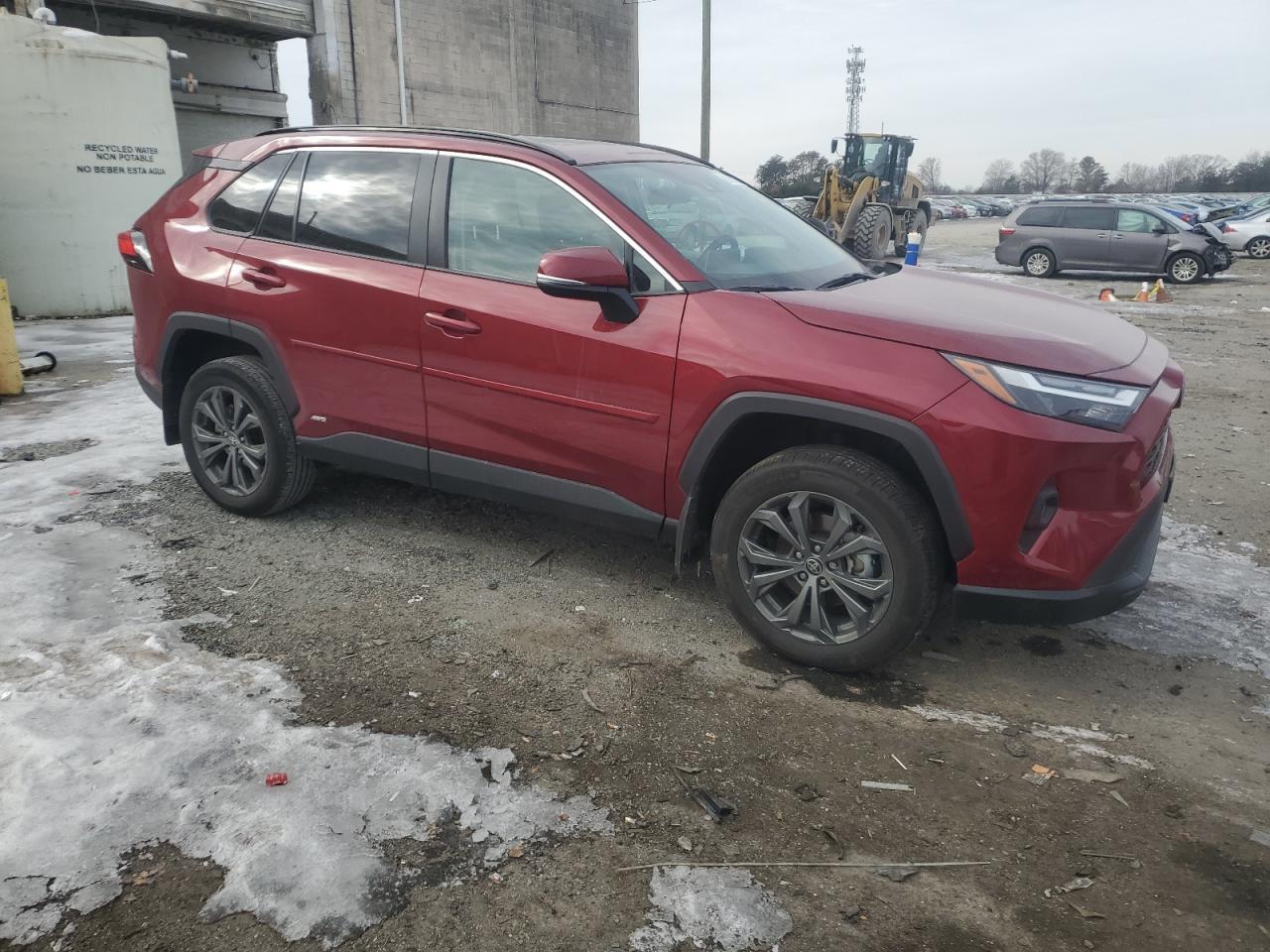 2024 TOYOTA RAV4 XLE P - Image 4