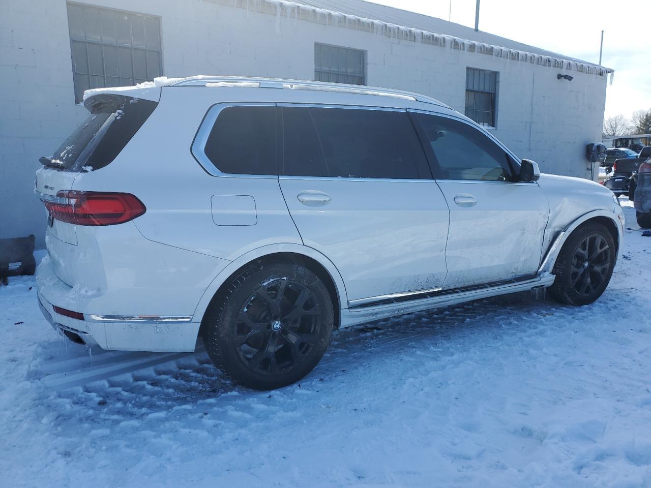 2022 BMW X7 XDRIVE4 - Image 3