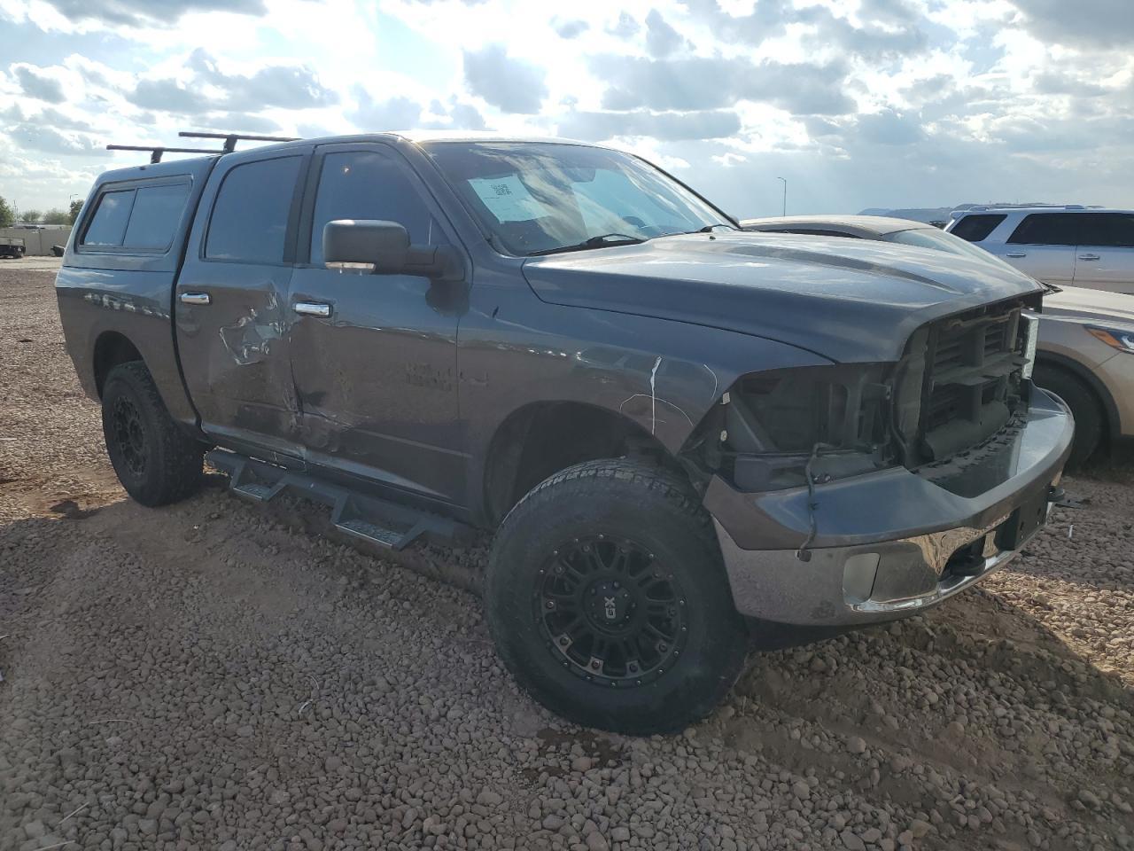2015 RAM 1500 SLT - Image 4