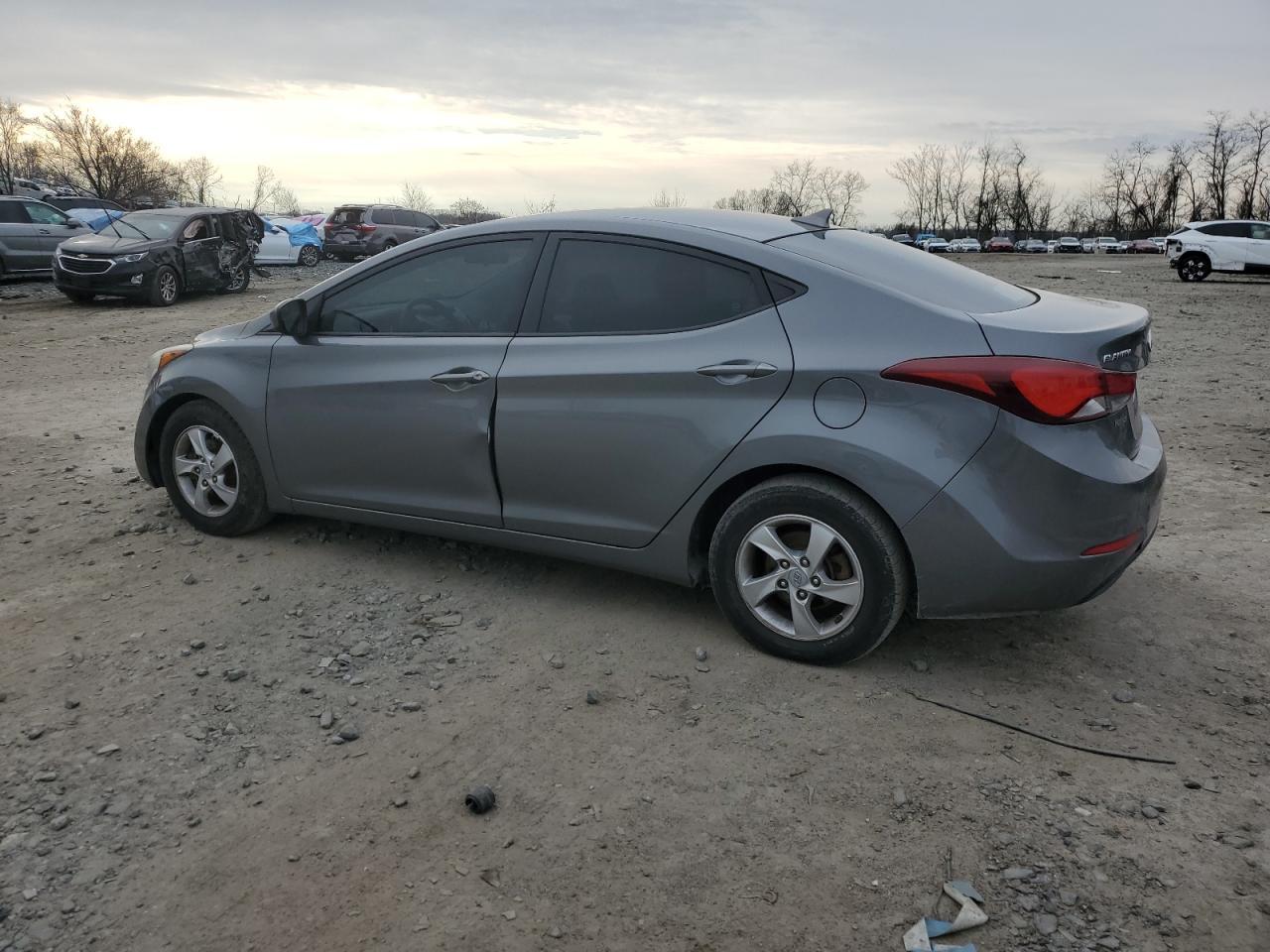 2014 HYUNDAI ELANTRA SE - Image 2