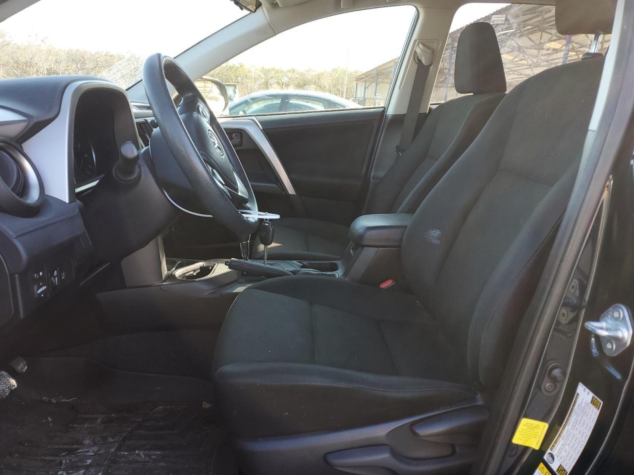 2018 TOYOTA RAV4 LE - Фото 7