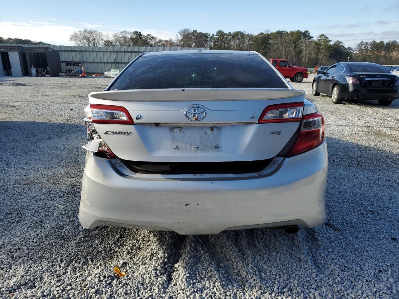 2014 TOYOTA CAMRY L - Image 6