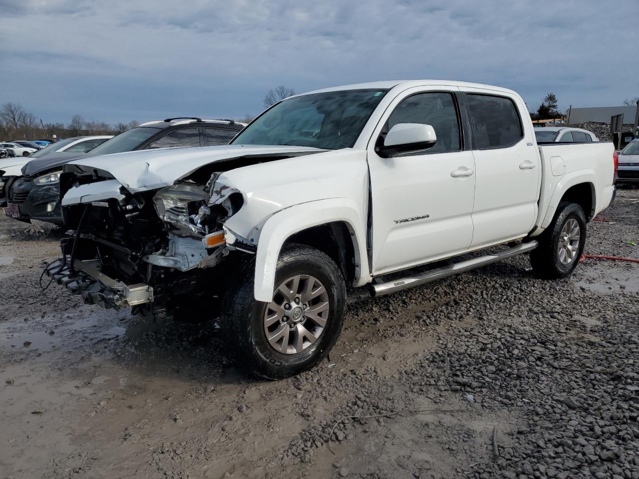 2017 TOYOTA TACOMA DOU