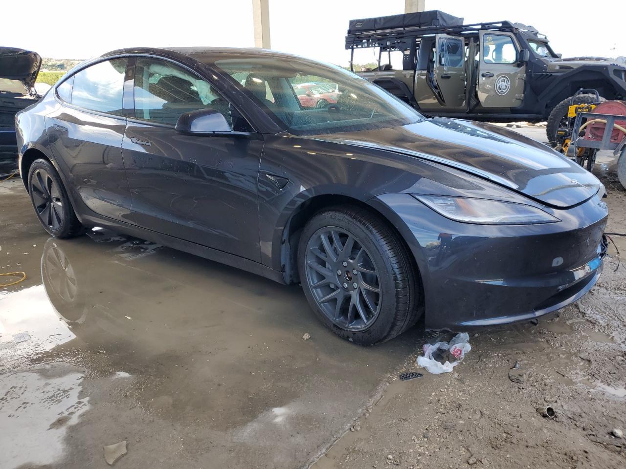 2024 TESLA MODEL 3 - Фото 4
