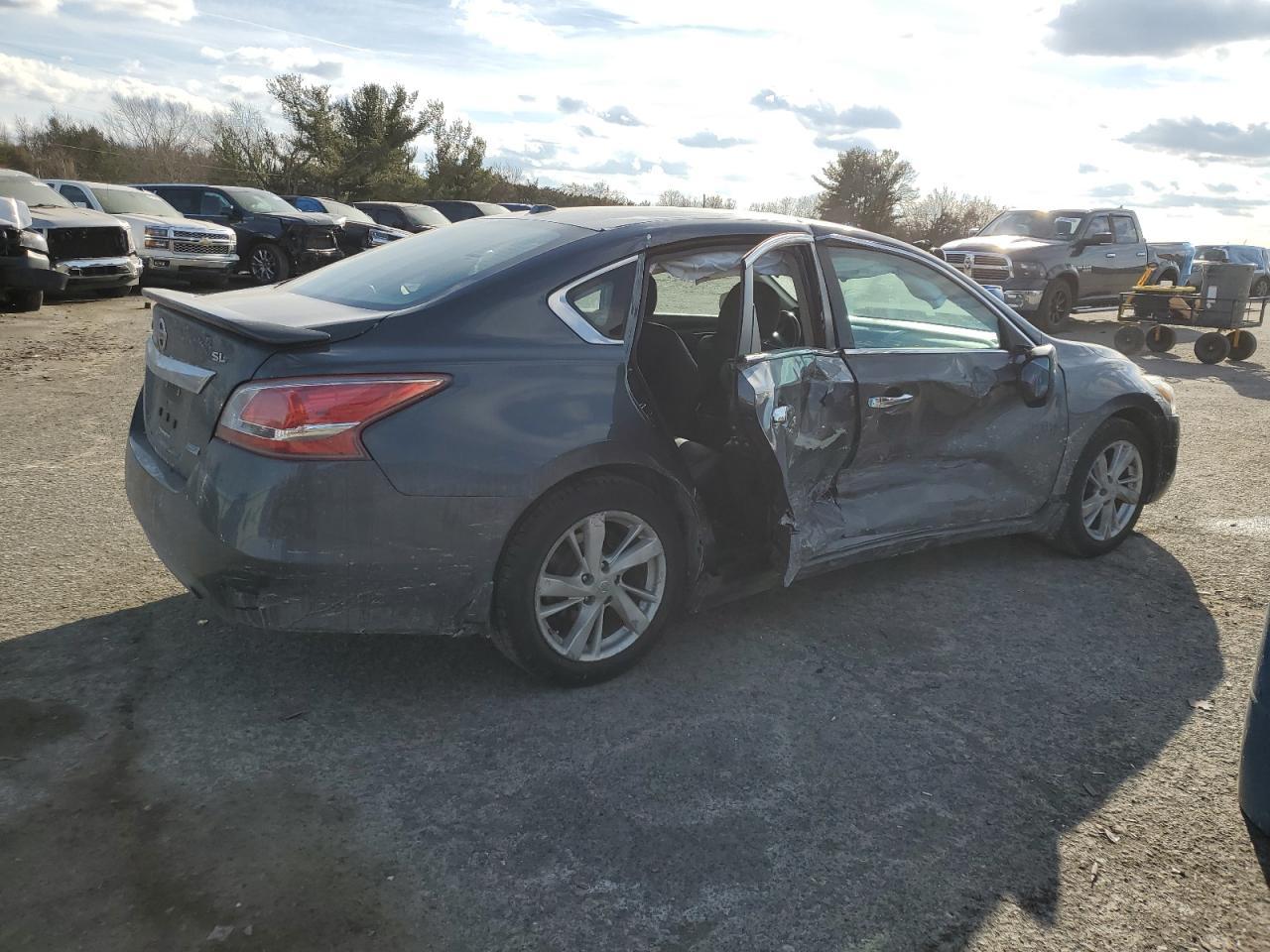 2013 NISSAN ALTIMA 2.5 - Фото 3