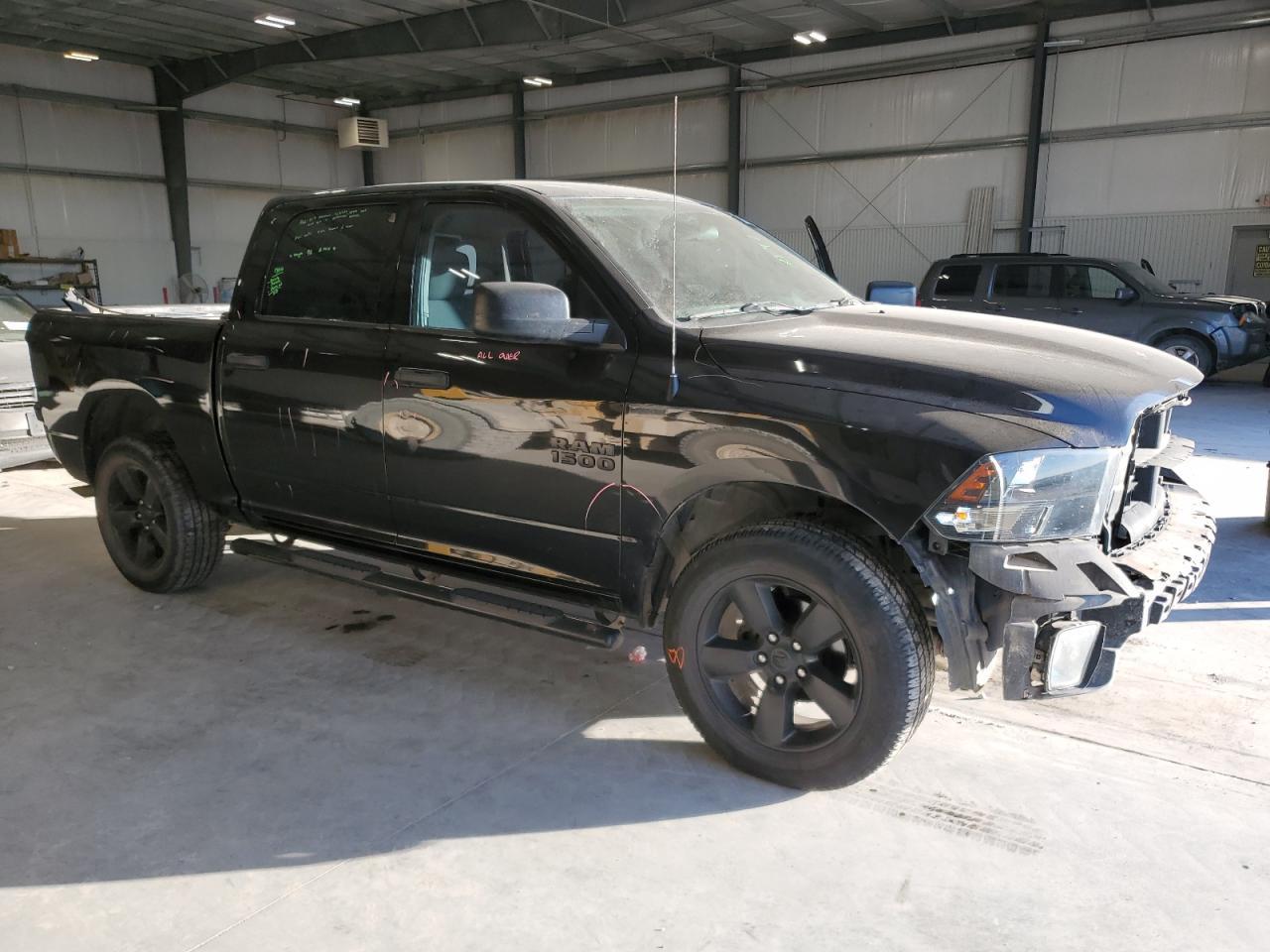2018 RAM 1500 ST - Image 4
