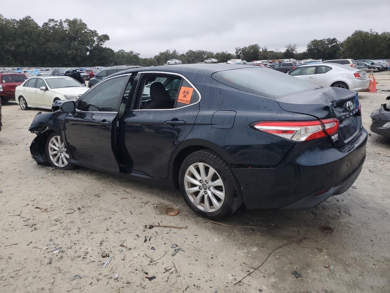 2018 TOYOTA CAMRY L - Фото 2