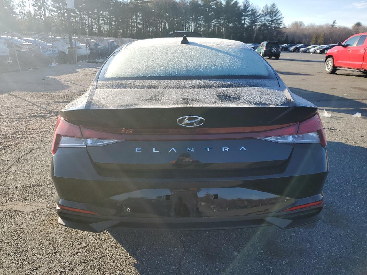 2023 HYUNDAI ELANTRA SE - Image 6