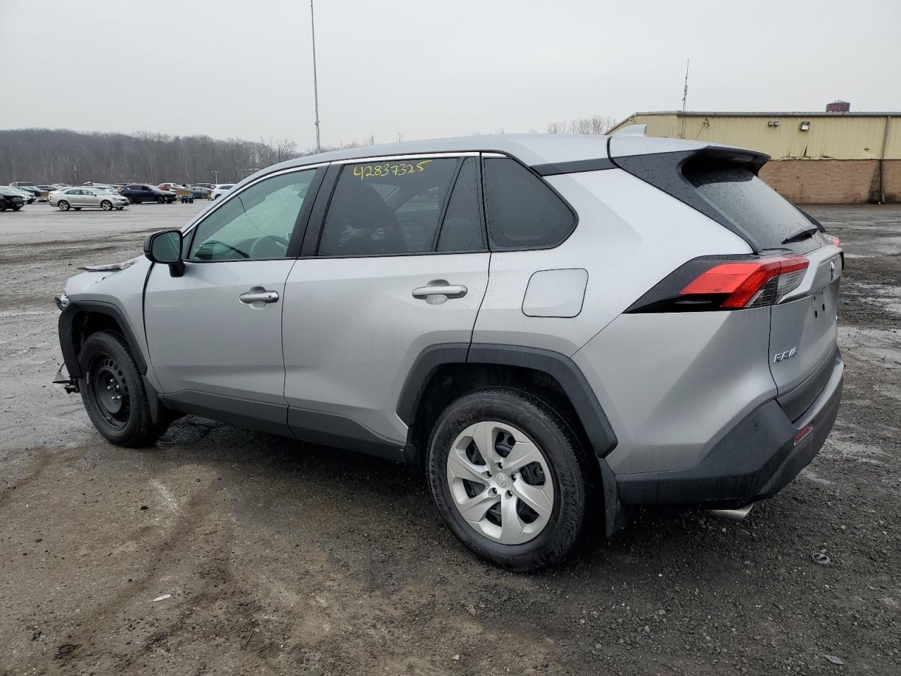 2023 TOYOTA RAV4 LE - Фото 2