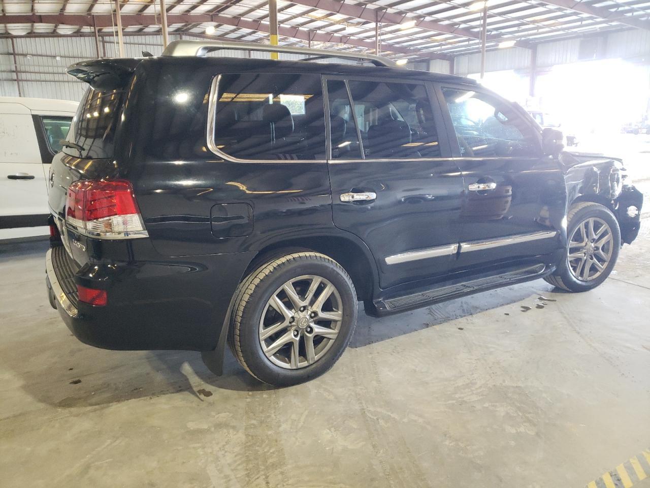 2015 LEXUS LX 570 - Image 3