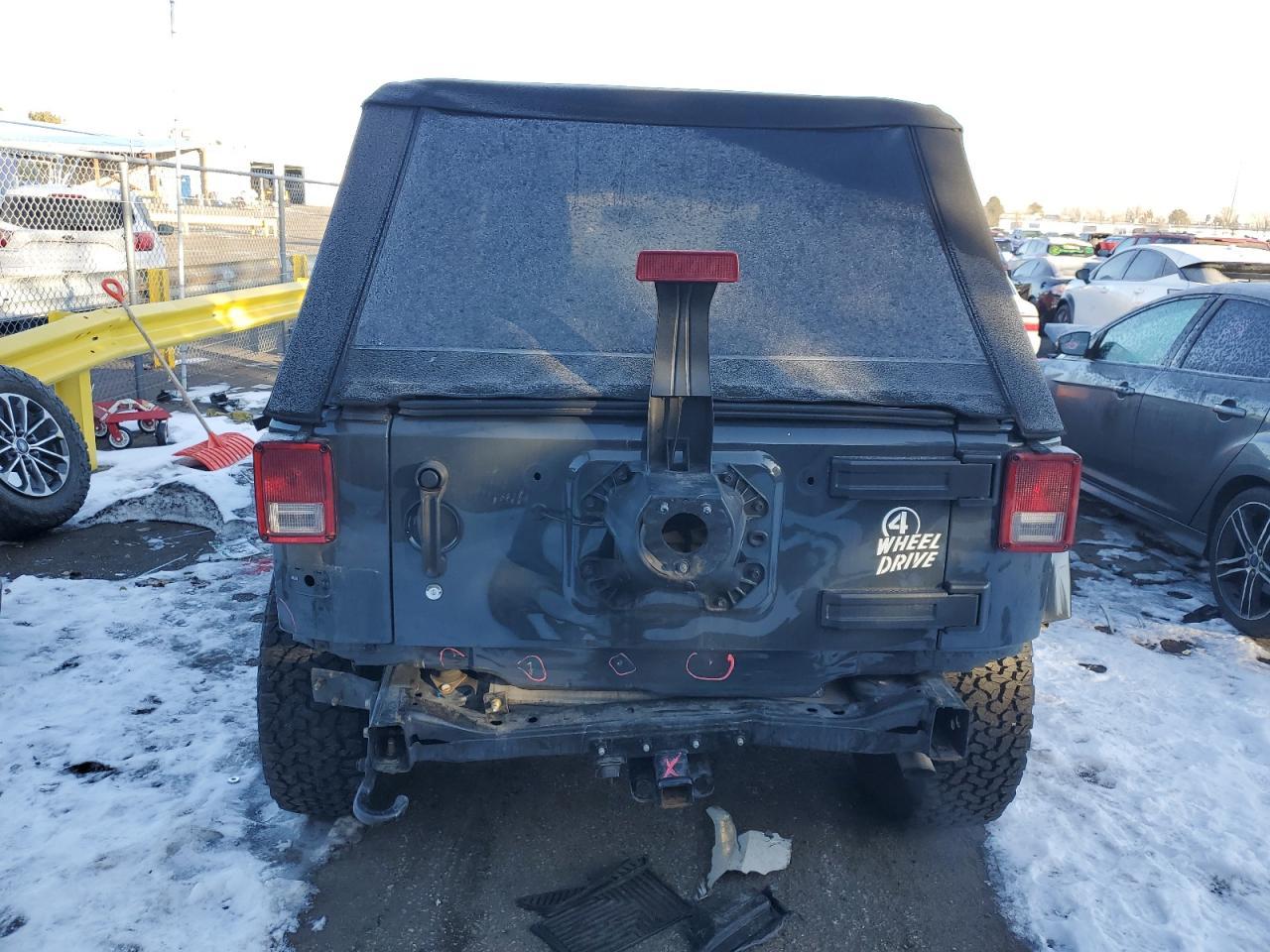 2017 JEEP WRANGLER U - Image 6