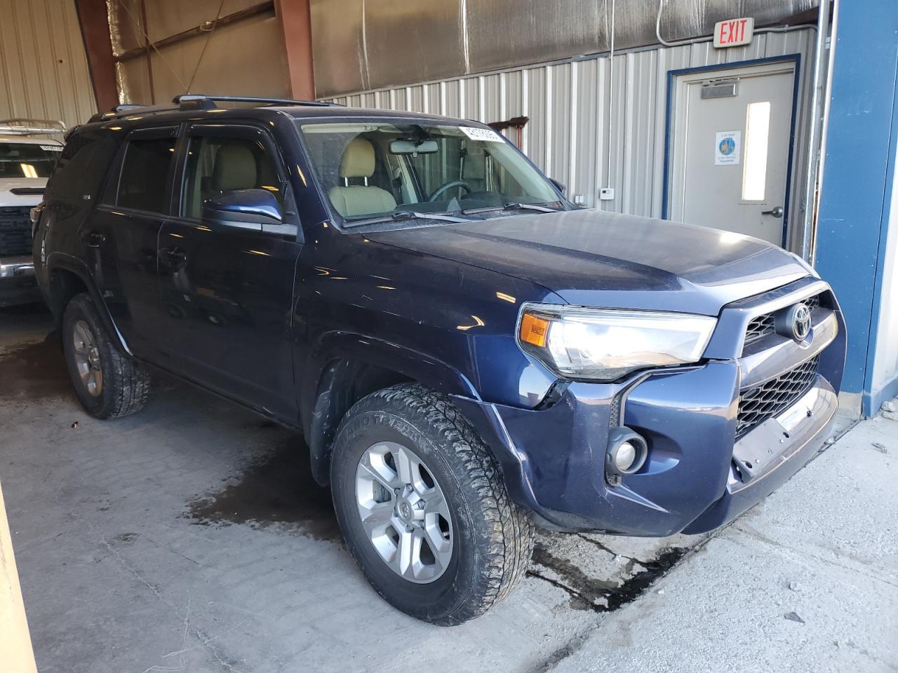 2019 TOYOTA 4RUNNER SR - Image 4