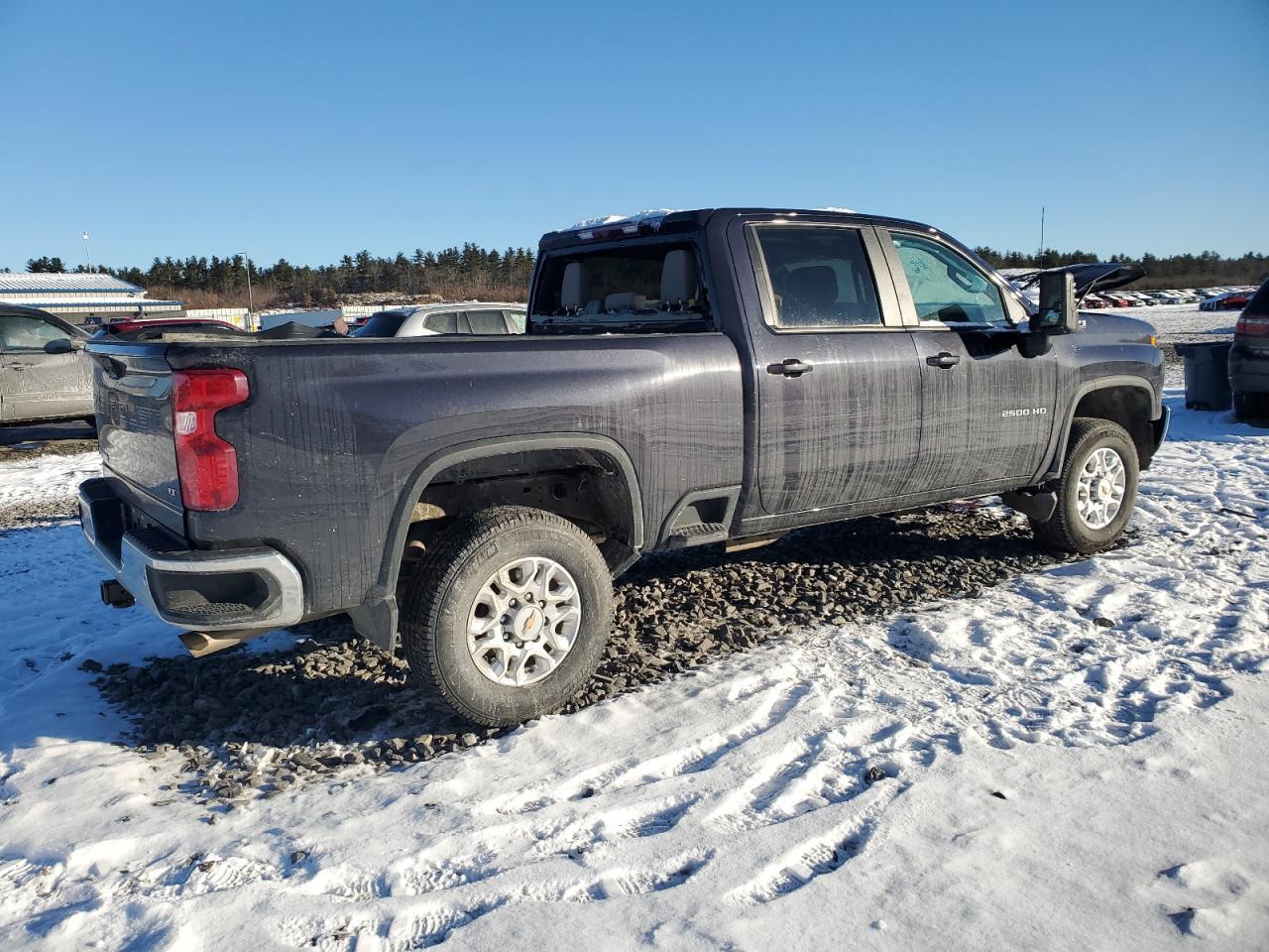 2024 CHEVROLET SILVERADO - Image 3