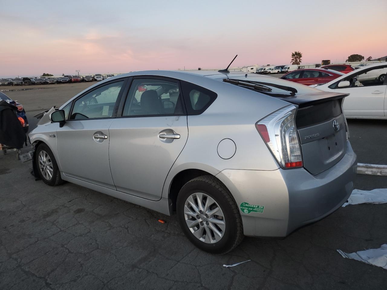 2013 TOYOTA PRIUS PLUG - Image 2