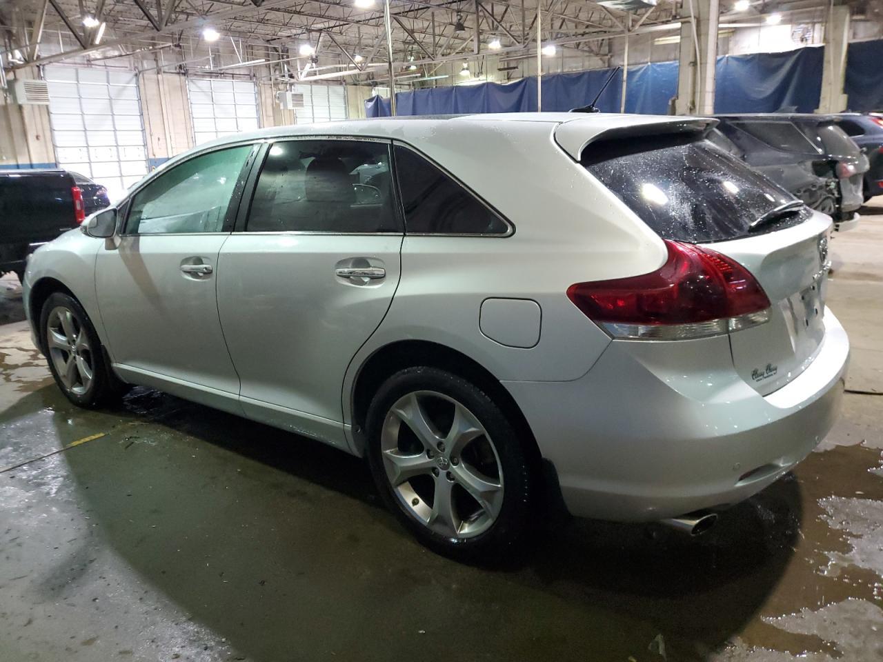 2014 TOYOTA VENZA LE - Фото 2