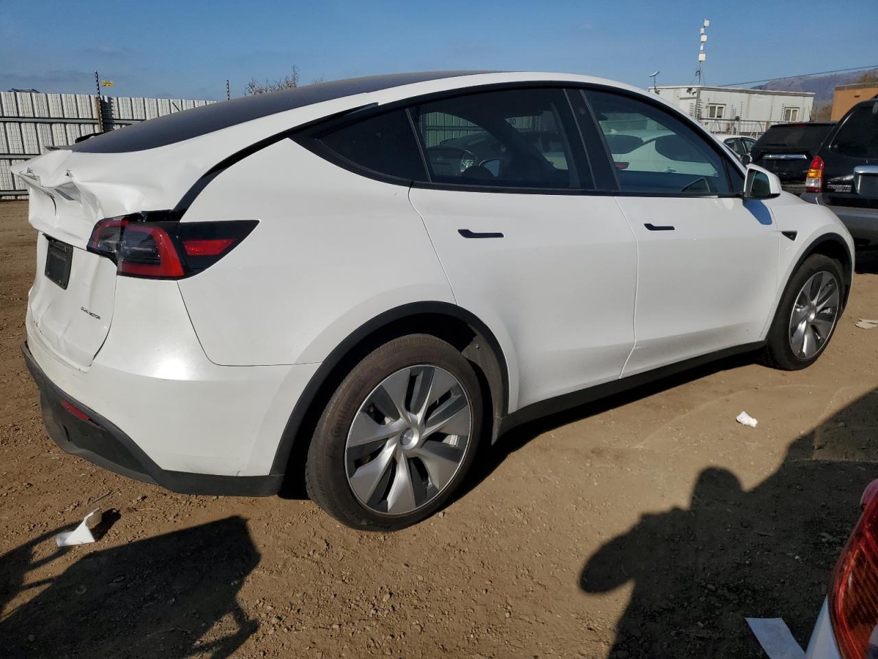 2023 TESLA MODEL Y - Фото 3