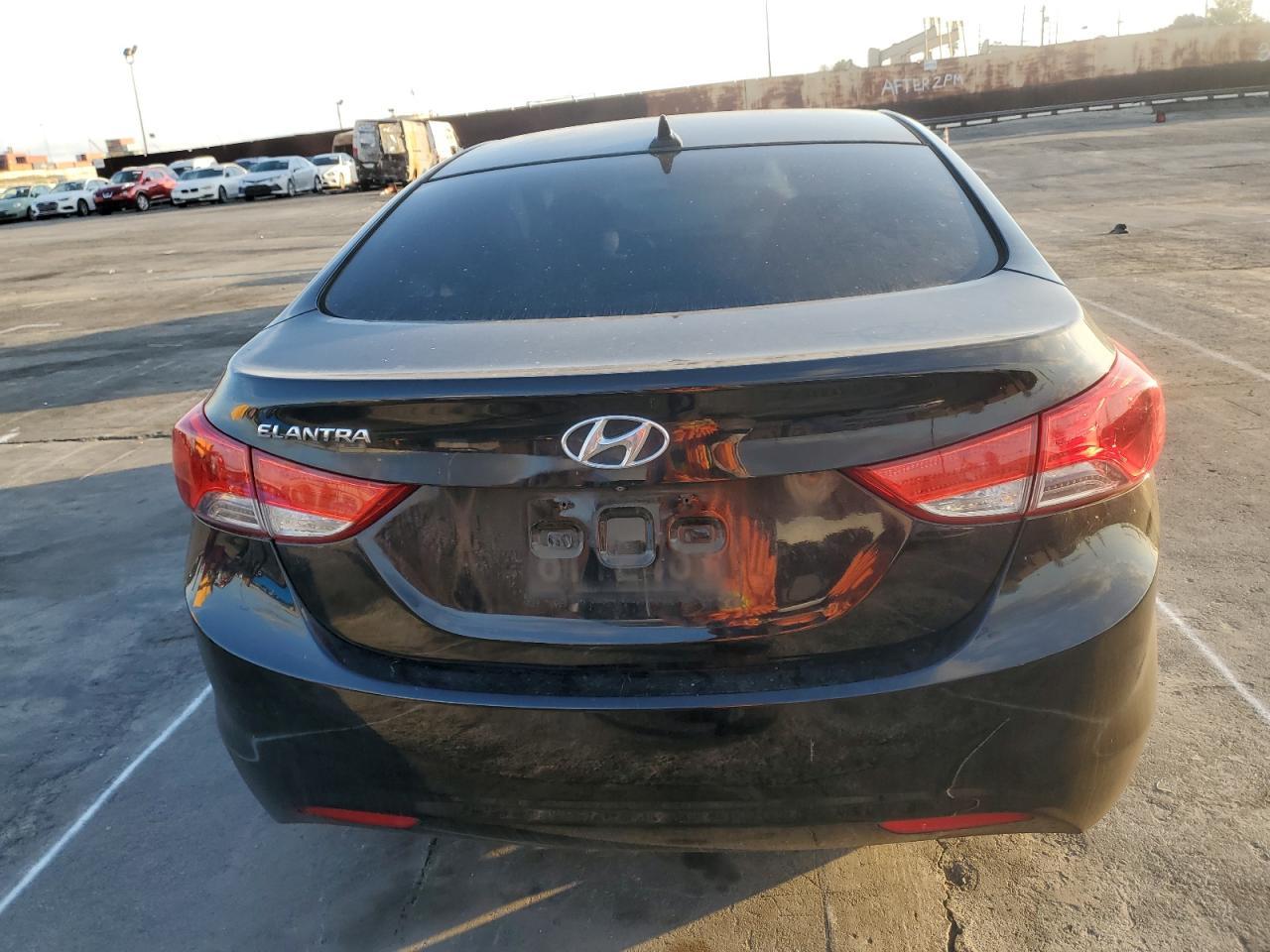 2011 HYUNDAI ELANTRA GL - Image 6