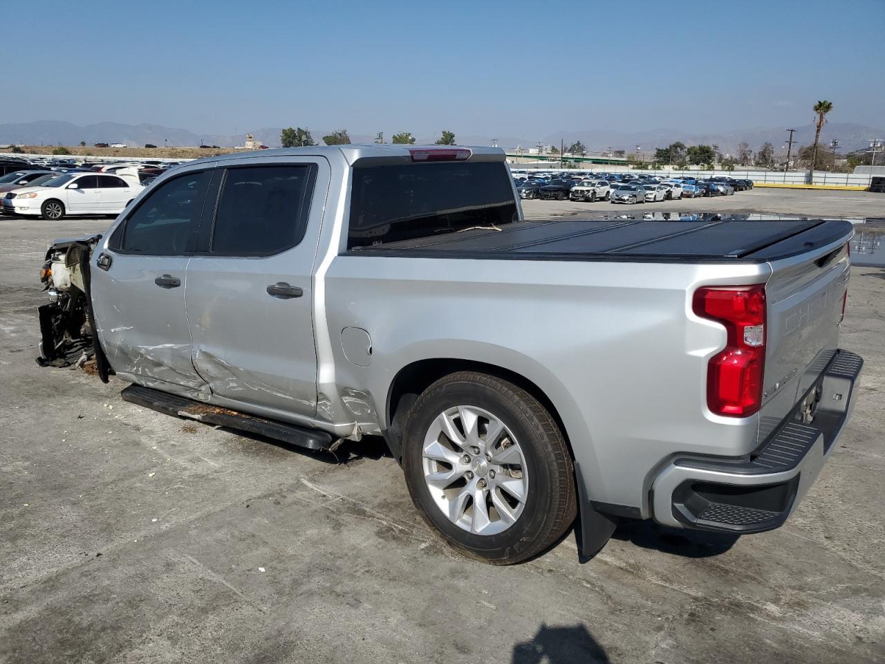 2019 CHEVROLET SILVERADO - Фото 2