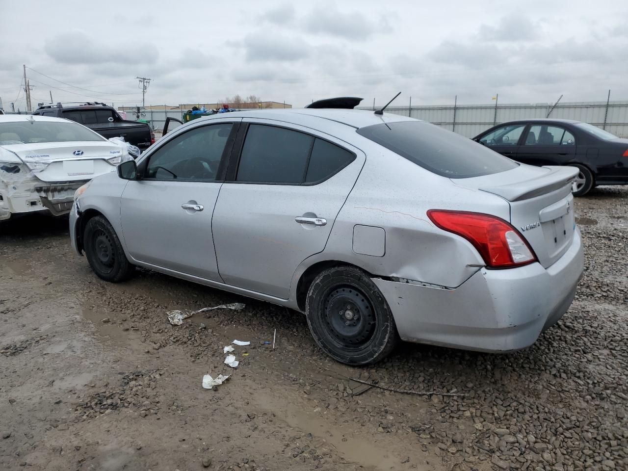 2016 NISSAN VERSA S - Фото 2