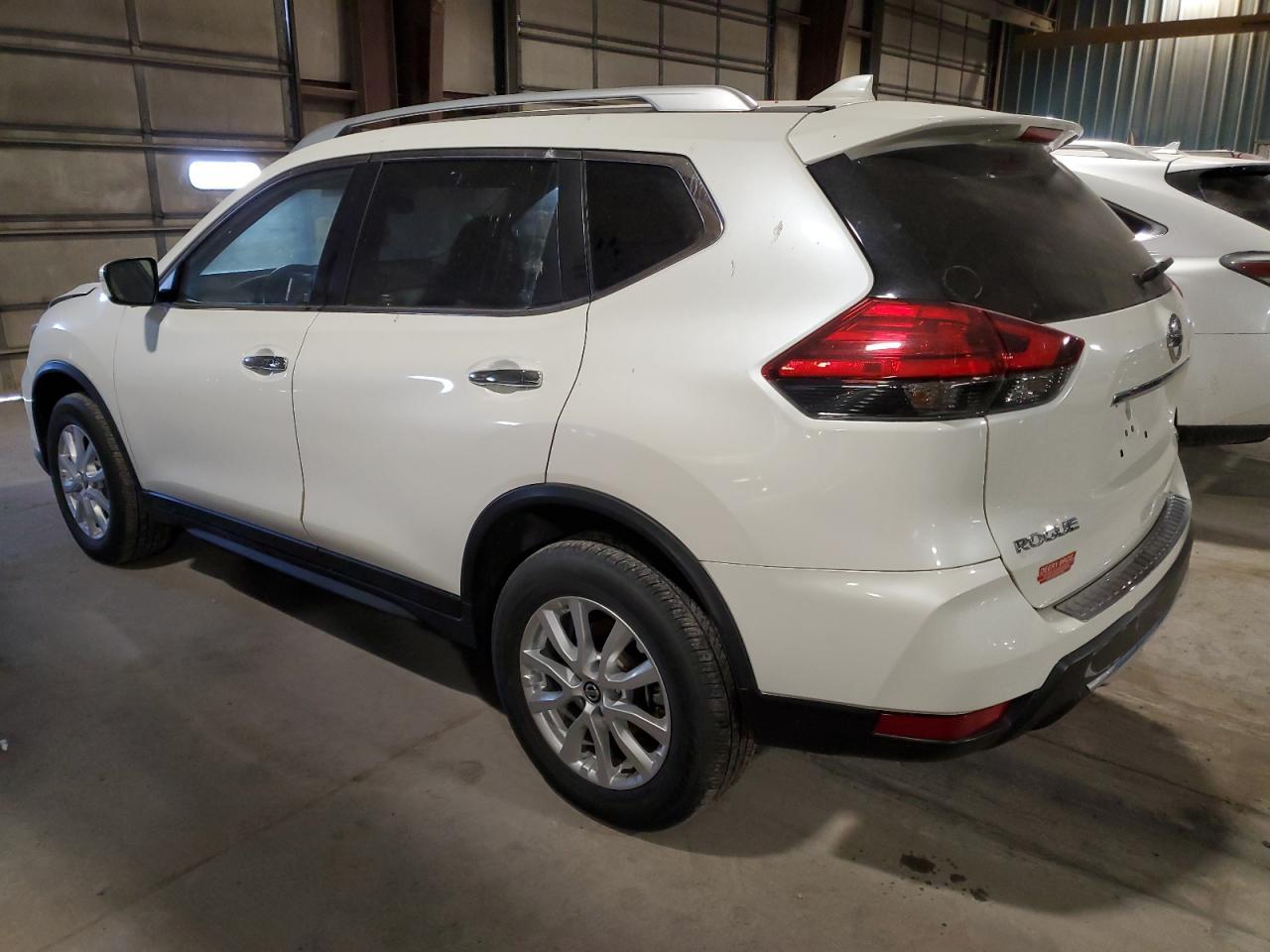 2017 NISSAN ROGUE S - Фото 2