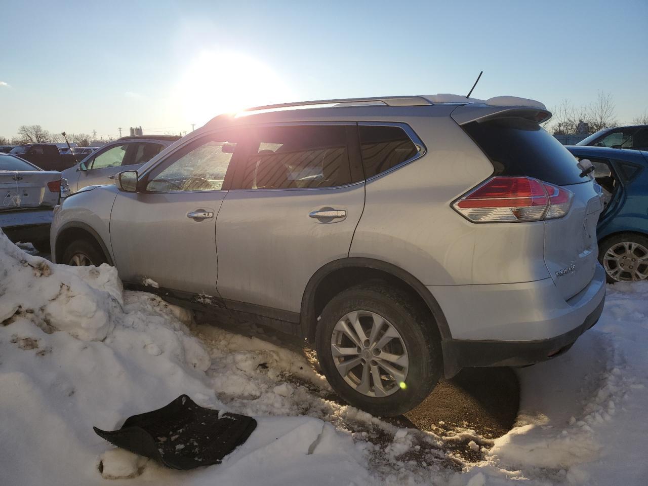 2016 NISSAN ROGUE S - Фото 2
