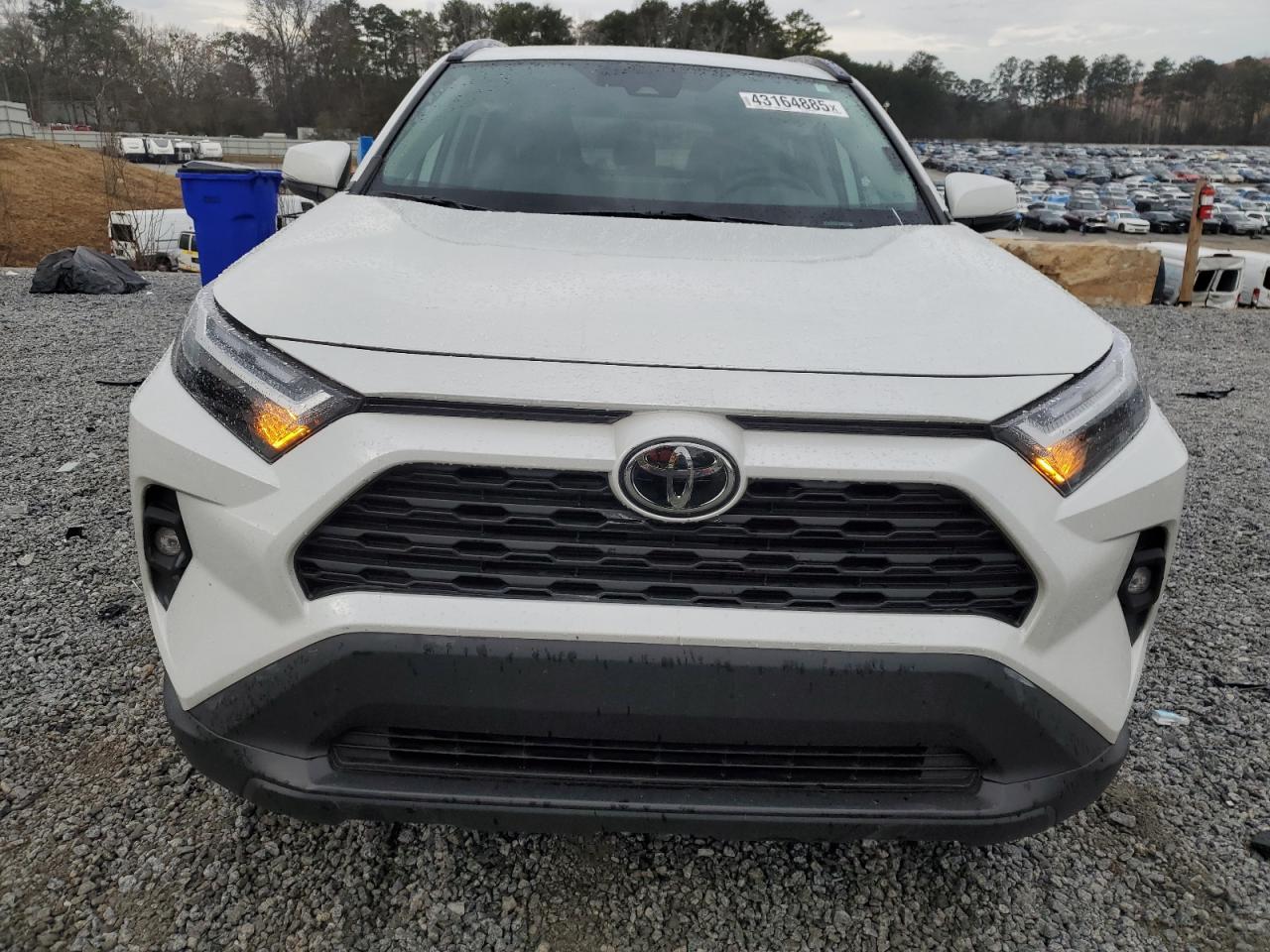 2024 TOYOTA RAV4 XLE P - Image 5