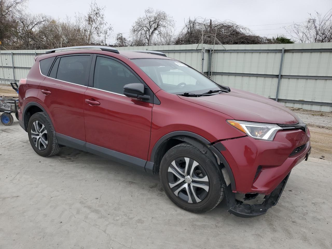 2018 TOYOTA RAV4 LE - Image 4