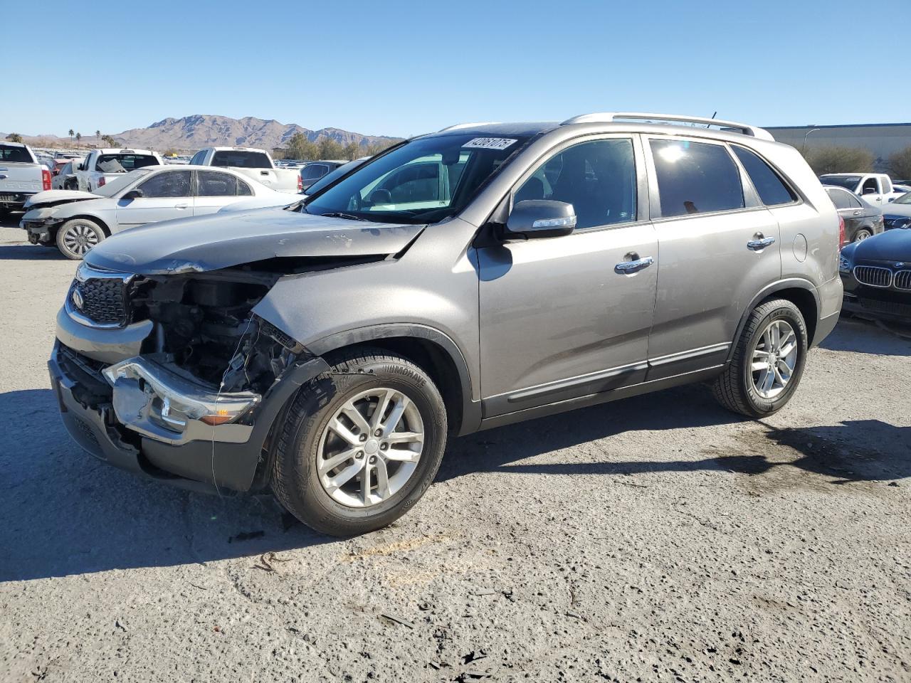 2015 KIA SORENTO LX