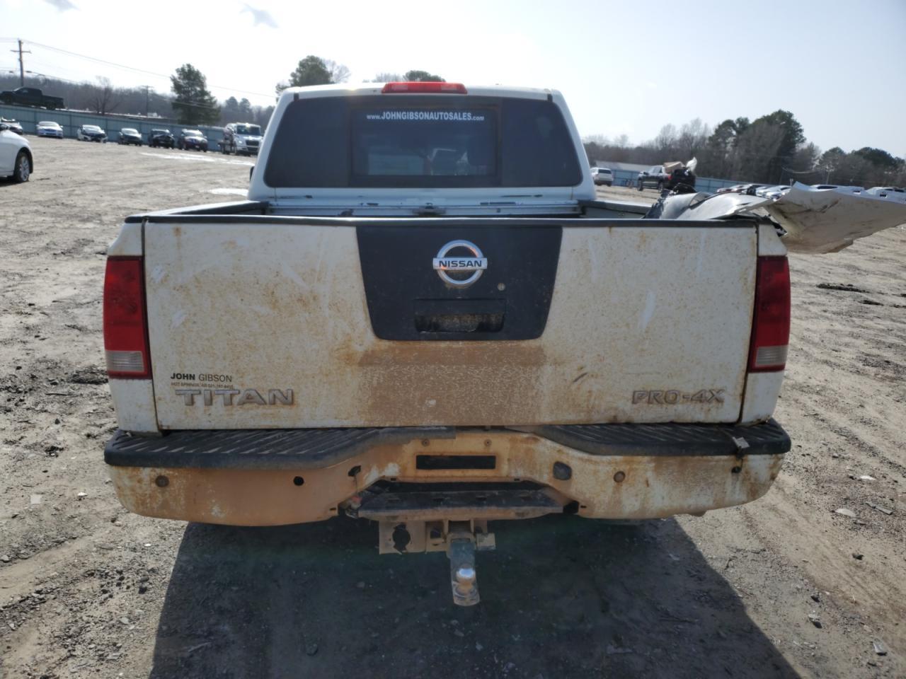 2012 NISSAN TITAN S - Фото 6