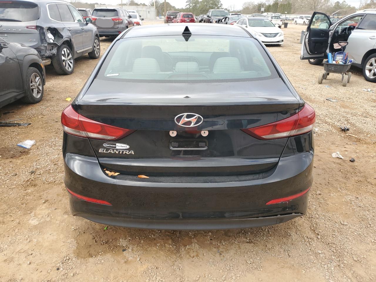 2018 HYUNDAI ELANTRA SE - Фото 6