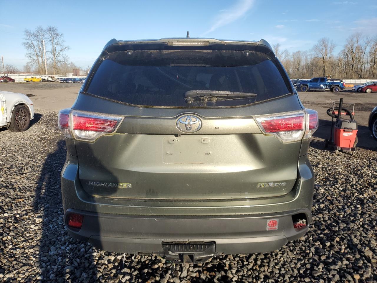 2014 TOYOTA HIGHLANDER - Фото 6