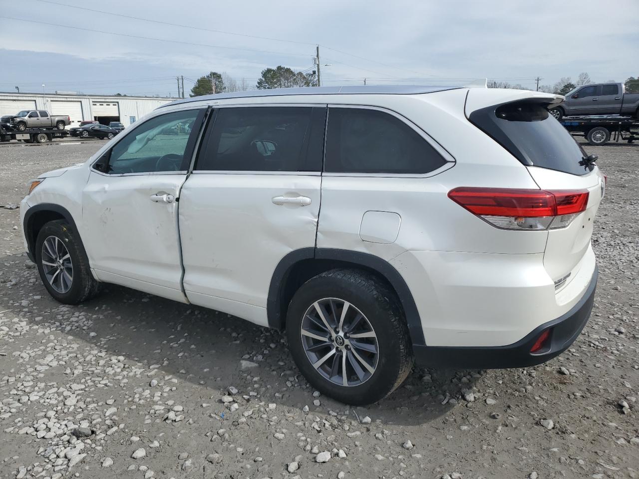 2018 TOYOTA HIGHLANDER - Фото 2