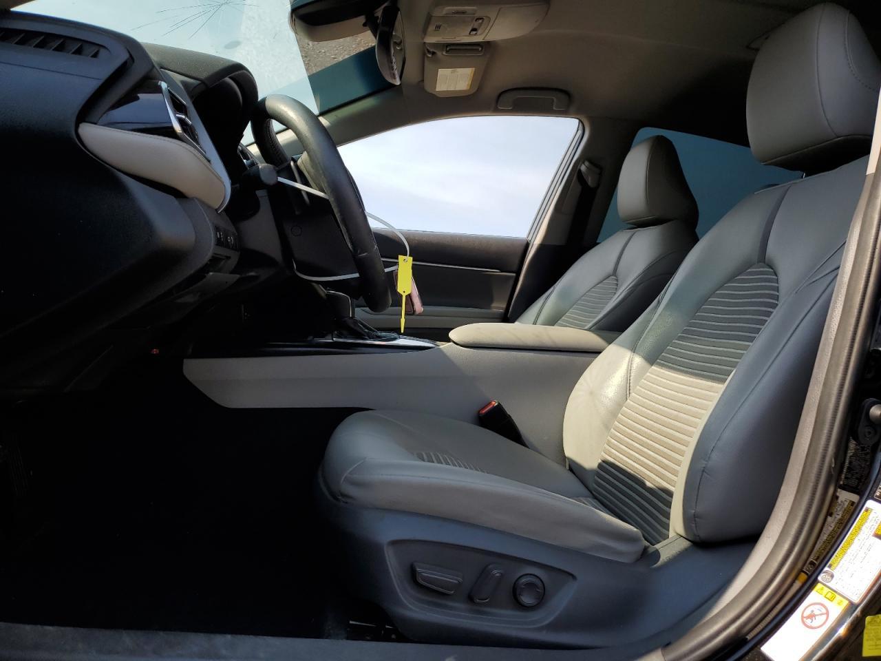 2018 TOYOTA CAMRY L - Фото 7